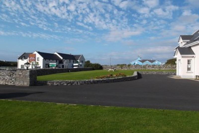 Seacoast Lodge Fanore Екстериор снимка